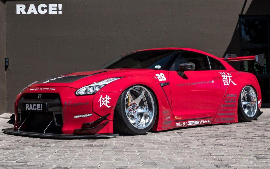 Nissan GT-R Nismo by Liberty Walk & RACE! '2018